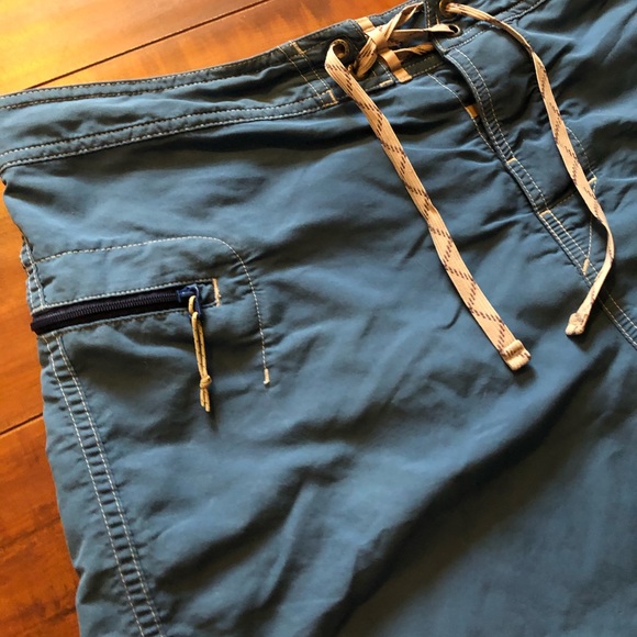 PATAGONIA Men's BOARD SHORTS Swim Trunks Blue 36 - Picture 2 of 5